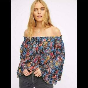 Free people Free Spirit Floral Printed Off Shoulder Top Ruffle Trim HOST PICK💕